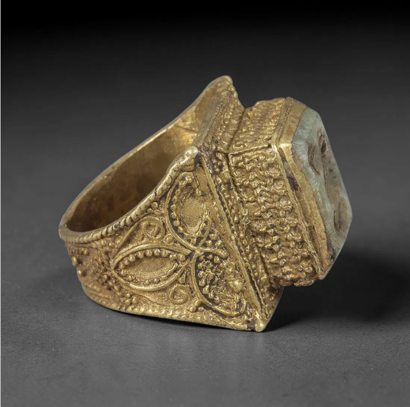 Antique Qajar Ring w/ Green Intaglio