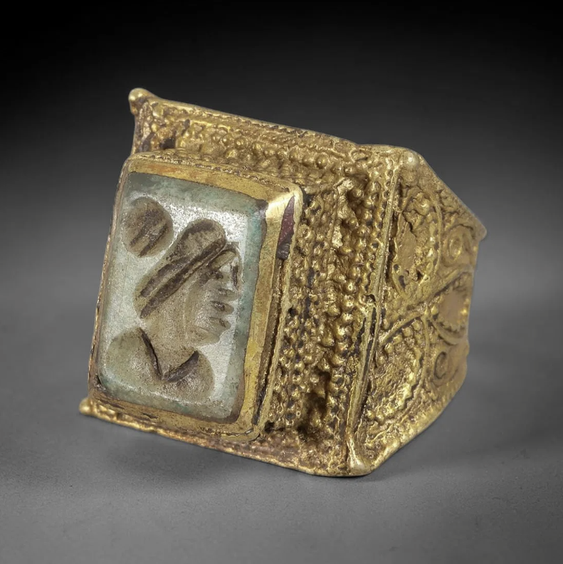 Antique Qajar Ring w/ Green Intaglio